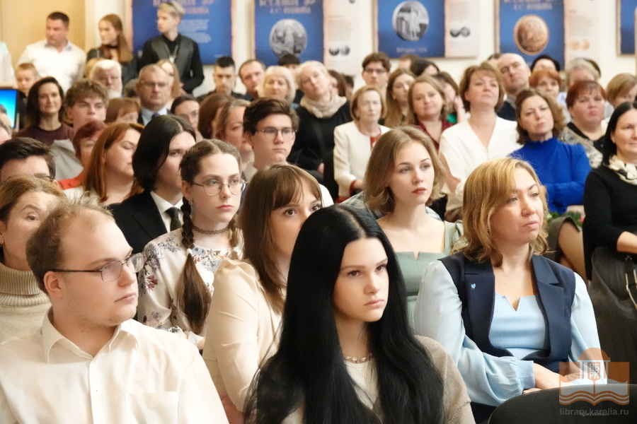 Pavel Sysojevin Hauki sudenhännällä -uuden kirjan esittelytilaisuus