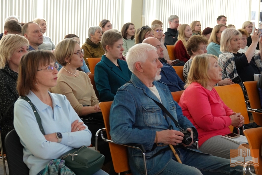 Karjala. Historiaa kivessä –luento osana samannimistä näyttelyä