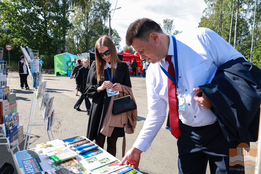 Karjalan tasavallan päivä Kansalliskirjaston kanssa Suojärvellä